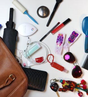 Top 7 Items I Must Have in My Purse!
