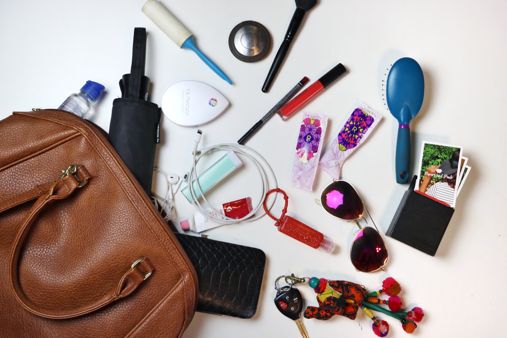 What's In My Bag? | What's For Dinner Esq.